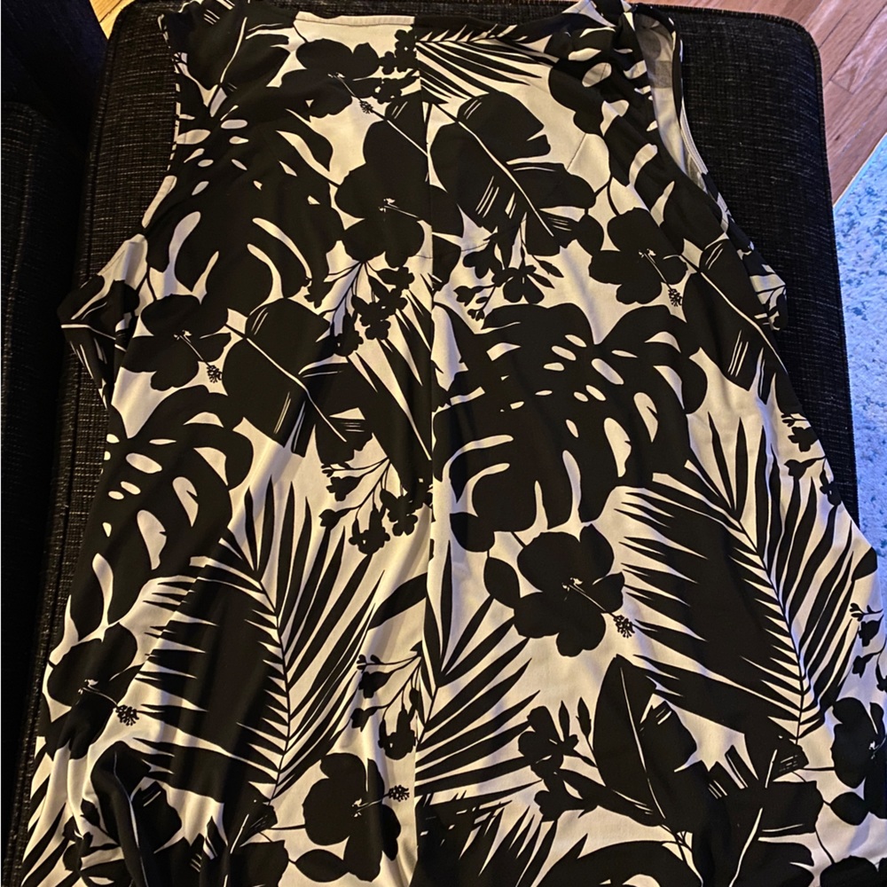 Roz & Ali Dress Barn Black and White Blouse Top Size 3X